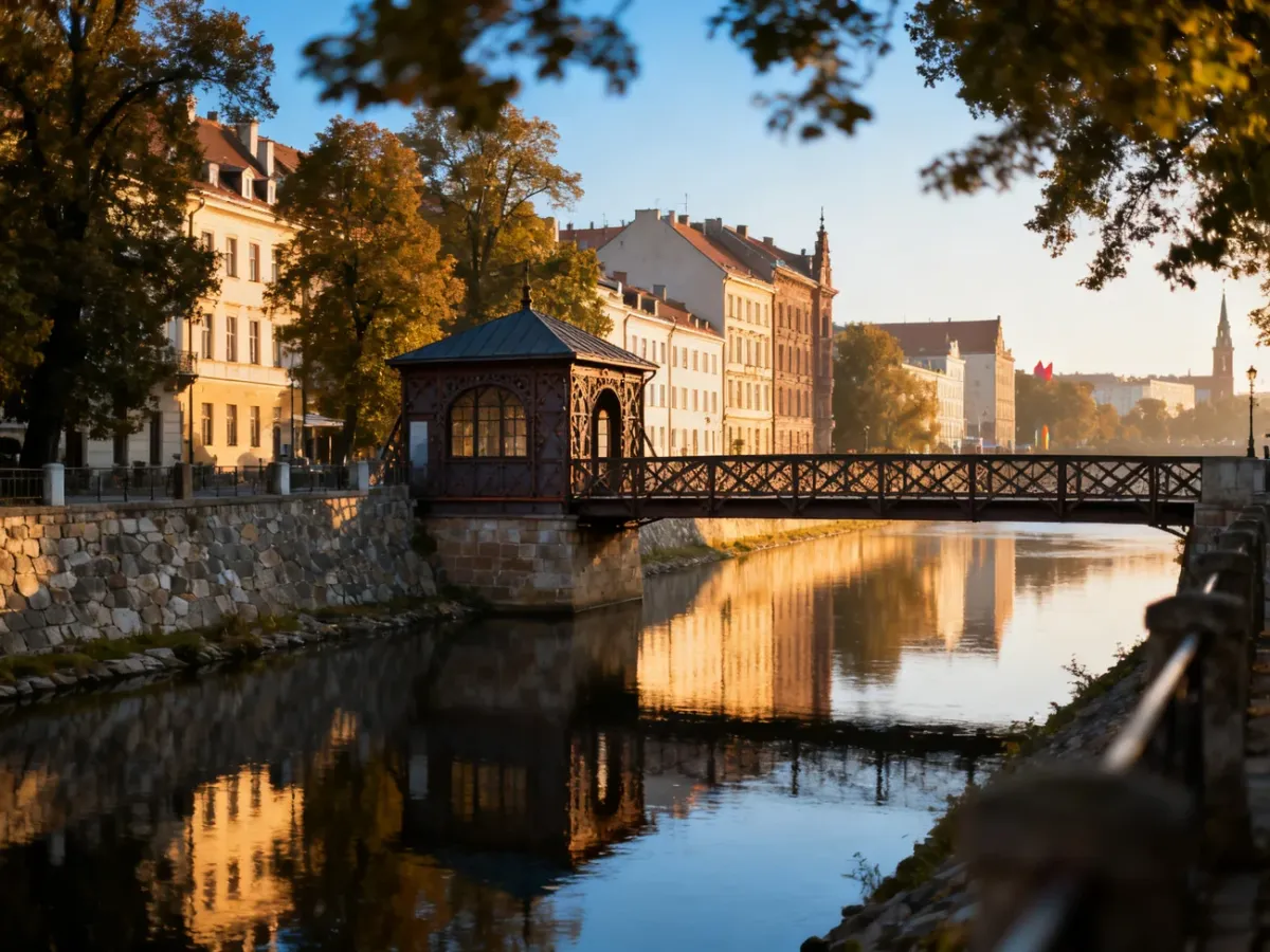 Zabytkowy Most Piaskowy nad rzeką we Wrocławiu
